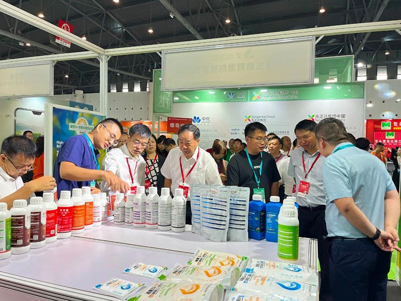 新朝陽綠色生物科技亮相西部植?！半p交會”與第八屆綠色農(nóng)藥博覽會