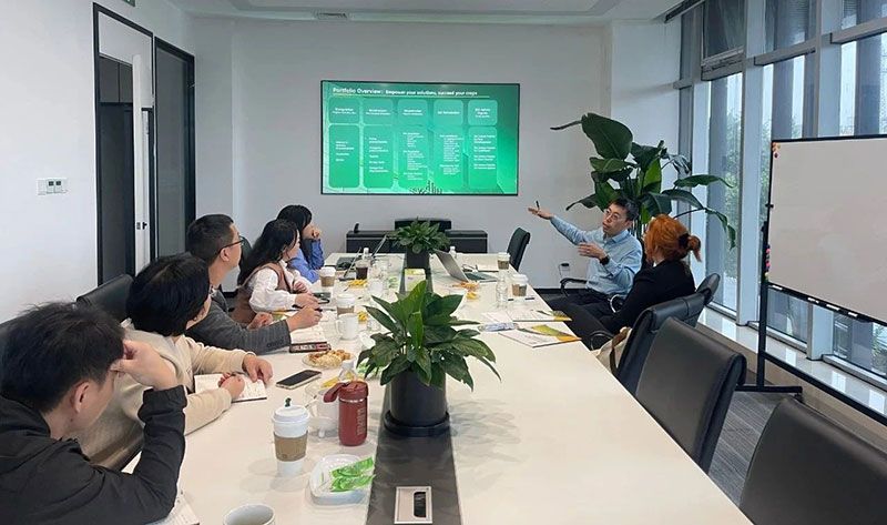 巴西國家植物保護(hù)產(chǎn)品協(xié)會專家訪問新朝陽，共探生物農(nóng)業(yè)合作新機(jī)遇